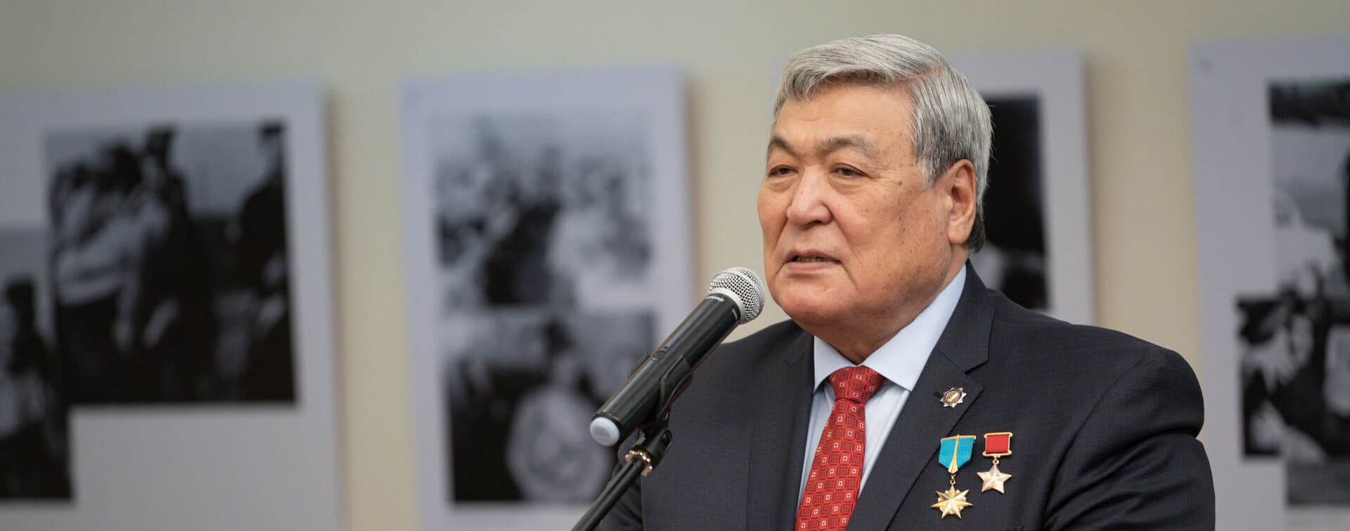 Тоқтар Әубәкіров – Мемлекеттік рәміздер мәртебесі туралы сұхбат